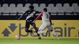 Confira a provável escalação do Vasco para enfrentar o Caracas nesta quarta-feira