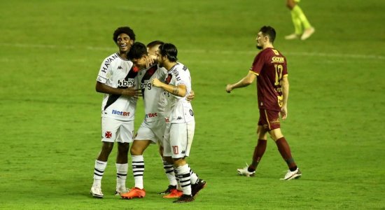 Com vitória na última rodada, Vasco diminui probabilidade de rebaixamento; confira