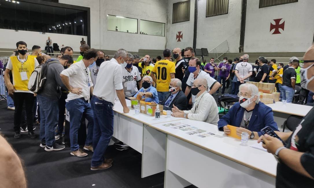 Tempo real – confira tudo que está acontecendo na eleição vascaína