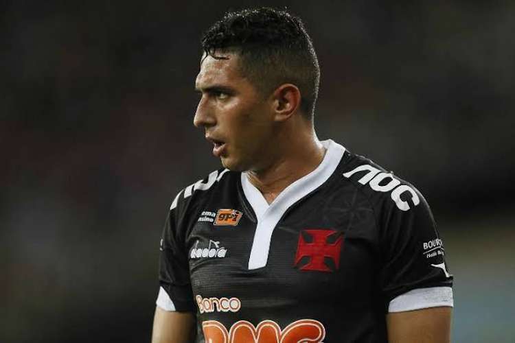 Justiça: Vasco é condenado a pagar dívida a Danilo Barcelos; confira o valor