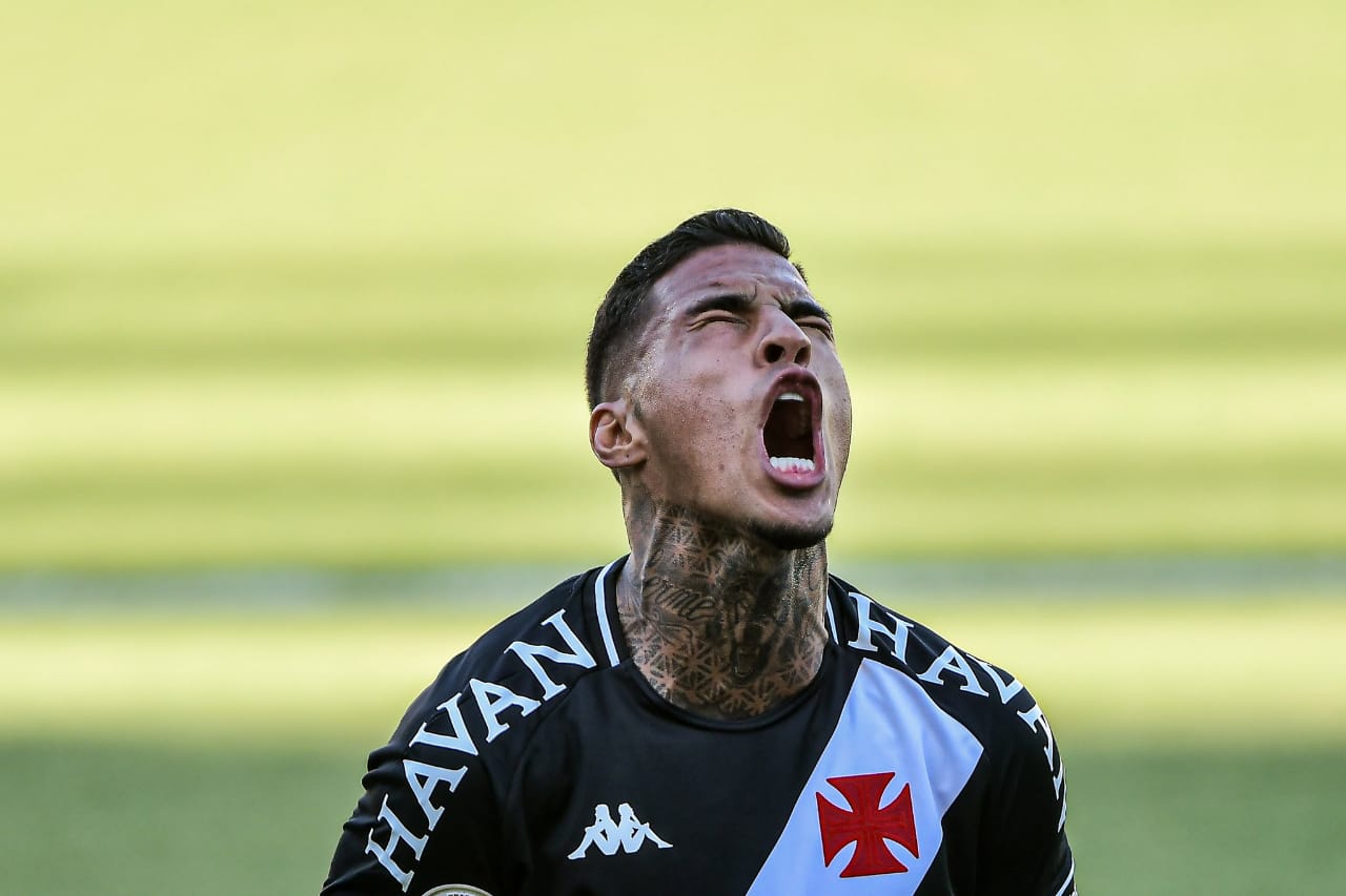 Carlinhos: ”É um gol muito importante para mim, para a equipe. Estamos muito felizes com esse resultado positivo”