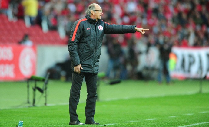 Jorge Salgado faz proposta para Falcão ser o chefe geral do futebol do Vasco; entenda