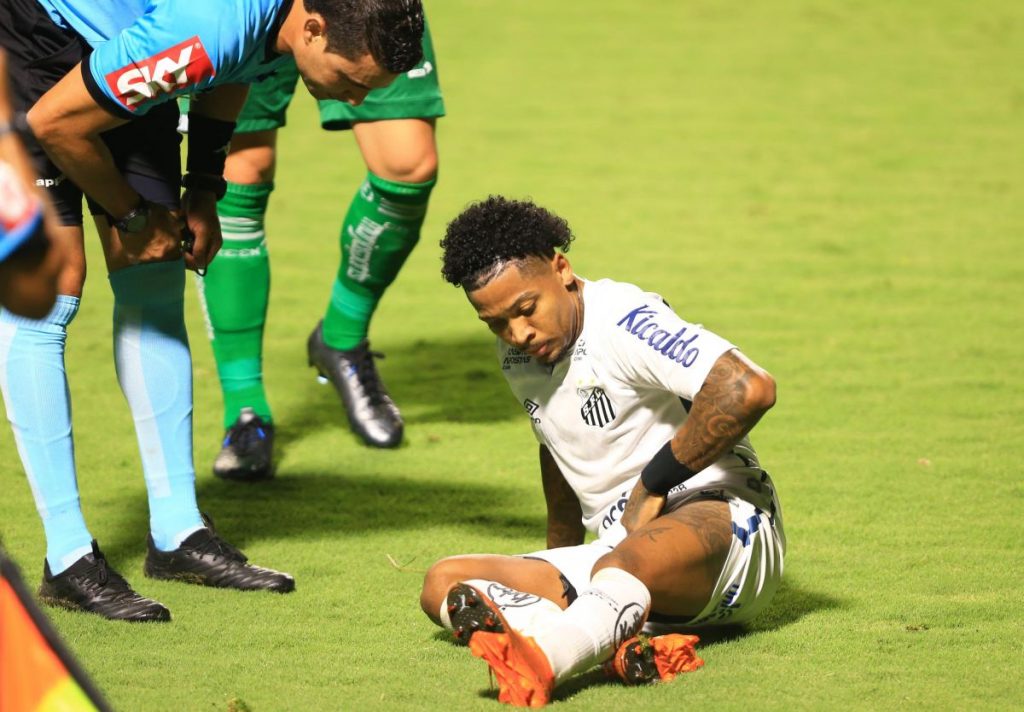 Marinho é dúvida contra o Vasco - CARLOS COSTA/FUTURA PRESS/ESTADÃO CONTEÚDO