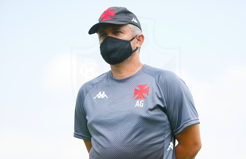 Grasseli revela que a diretoria cobrou jogadores e comissão técnica: “Essa cobrança é forte”