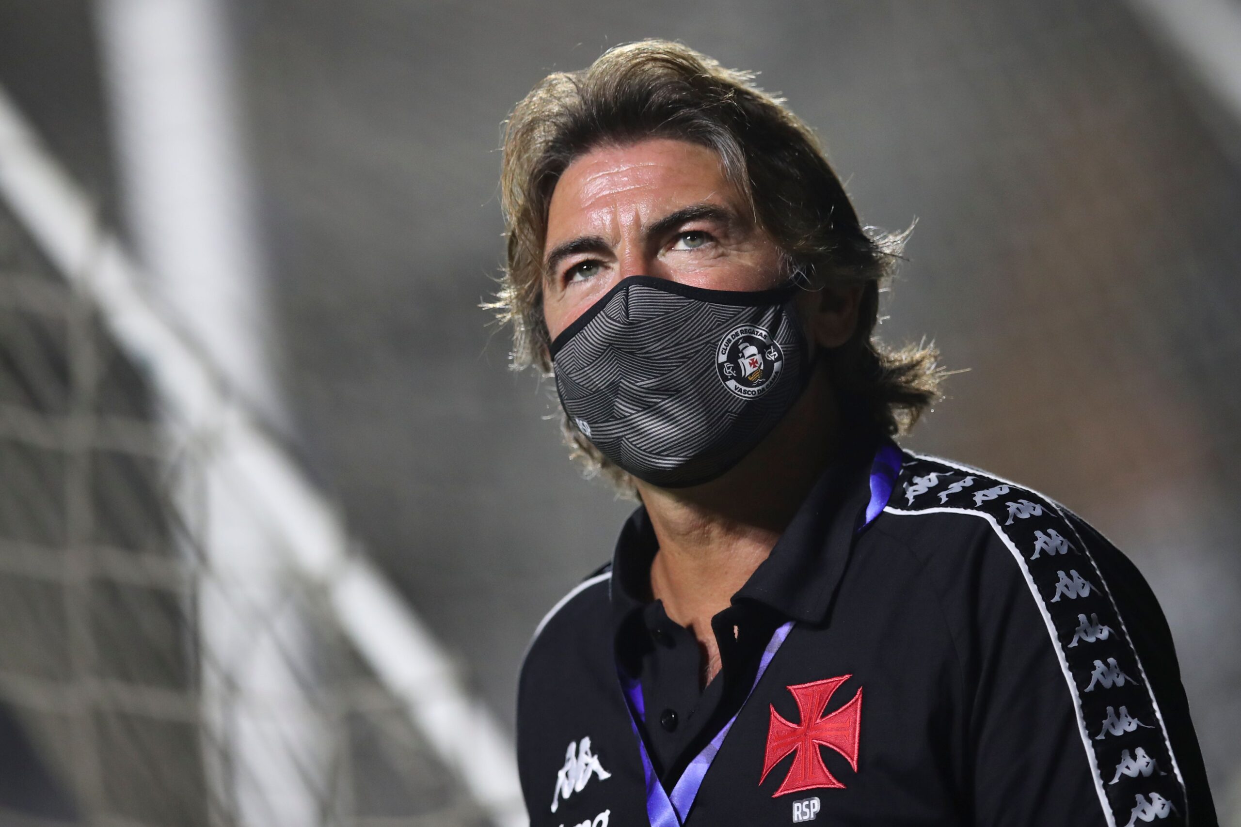 Pressionado, derrota para o Grêmio pode ocasionar demissão de Ricardo Sá Pinto