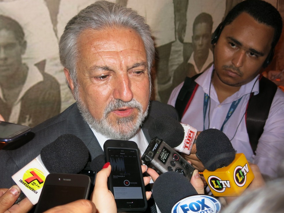 José Luís Moreira faz apelo para a torcida: ”Precisamos de ter um pouco de paz”