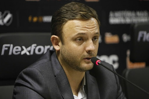 Trabalho de André Mazzuco será avaliado por nova diretoria administrativa do Vasco e executivo tem chances de permanecer