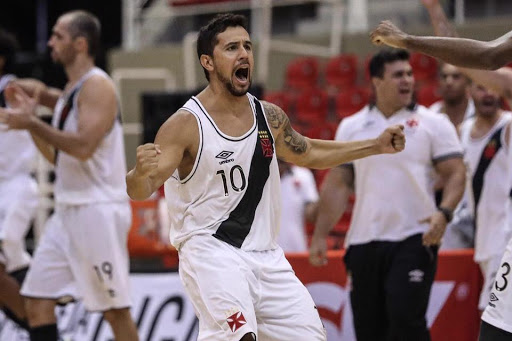 Eles tremem: Basquete do Vasco pode voltar em 2021