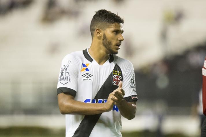 Henrique vai do “céu” ao inferno e tem a pior nota em 110 jogos no SofaScore