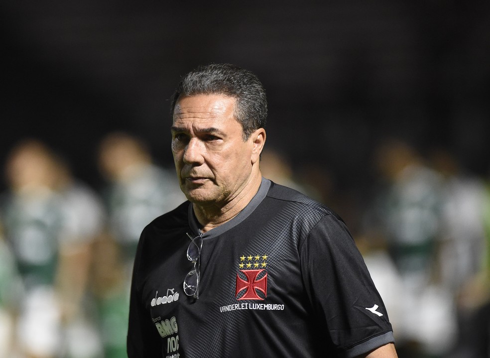 Luxemburgo adota discurso conservador após derrota contra o Coritiba: “Ainda temos nove jogos”