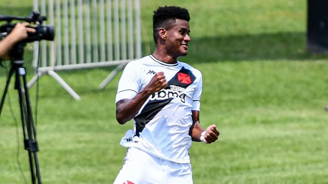 Negociação por renovação segue emperrada, mas Marcos Dias, do Sub-20, põe o Vasco como prioridade