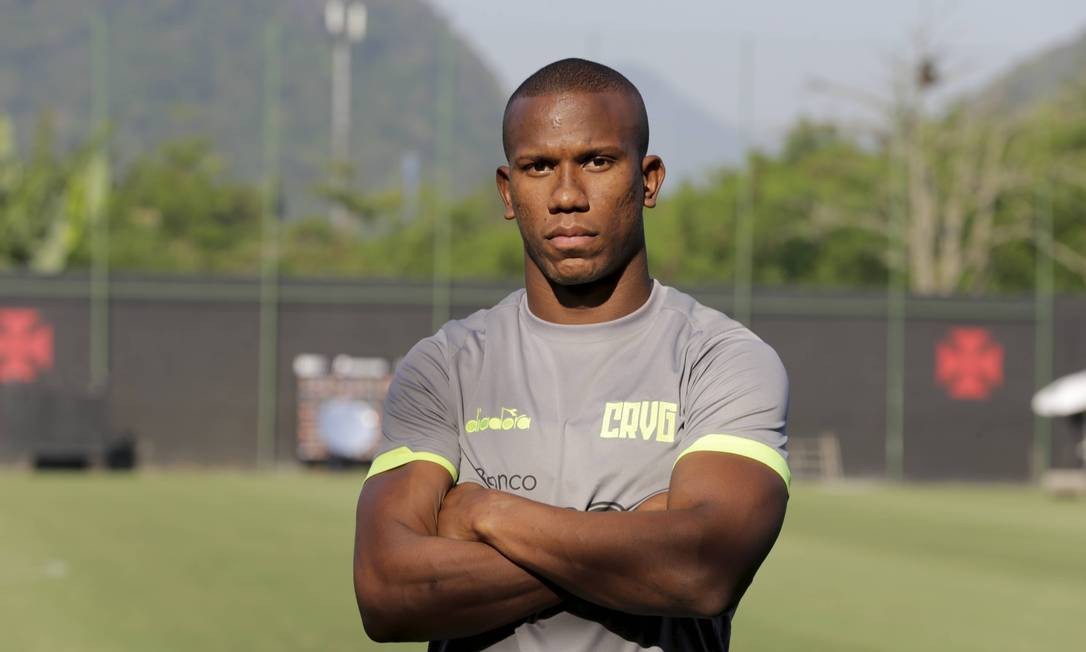 Ribamar fala sobre saída do Vasco: ”Eu acredito que a passagem pela Colina foi positiva”