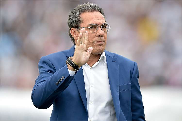 Vanderlei Luxemburgo não é mais técnico do Vasco, segundo jornalista