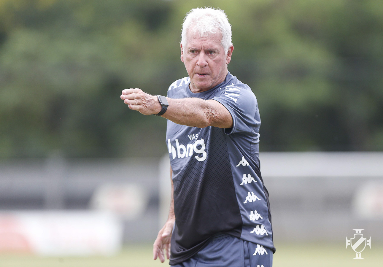 Coordenador da preparação física do Vasco, Antônio Mello, deixará o clube