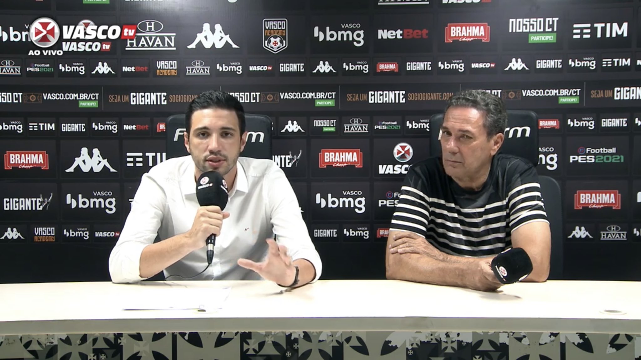 Diretor Executivo do Vasco cogitou não voltar para o segundo tempo, mas Luxemburgo frisa: ”Poderíamos perder 6 pontos”