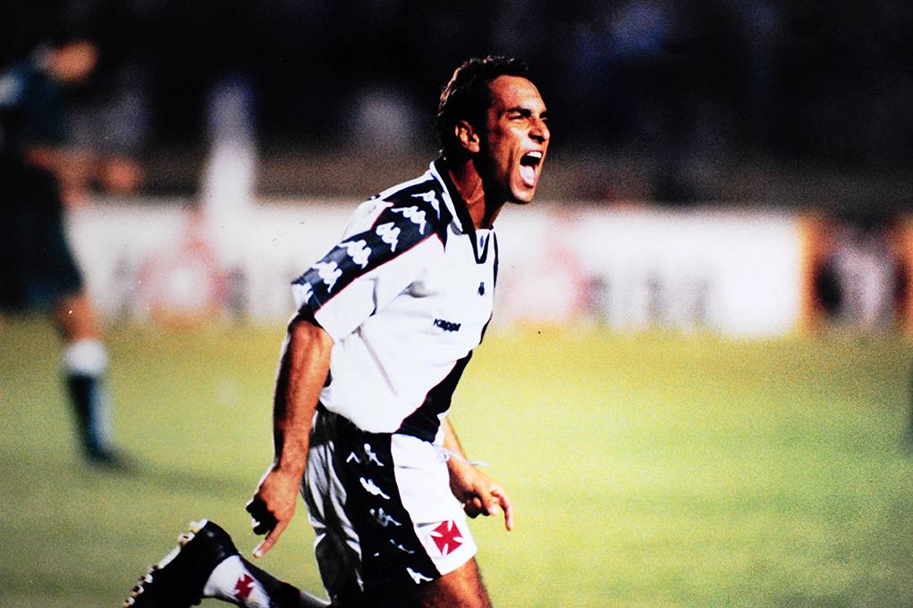 Edmundo faz campanha a favor de associação no Vasco