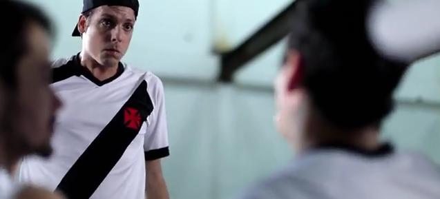 Vascaíno, humorista Fábio Porchat fala sobre possível vitória contra o Internacional, que pode ajudar o rival Flamengo: ”Primeiro pensar na salvação da nossa pele”