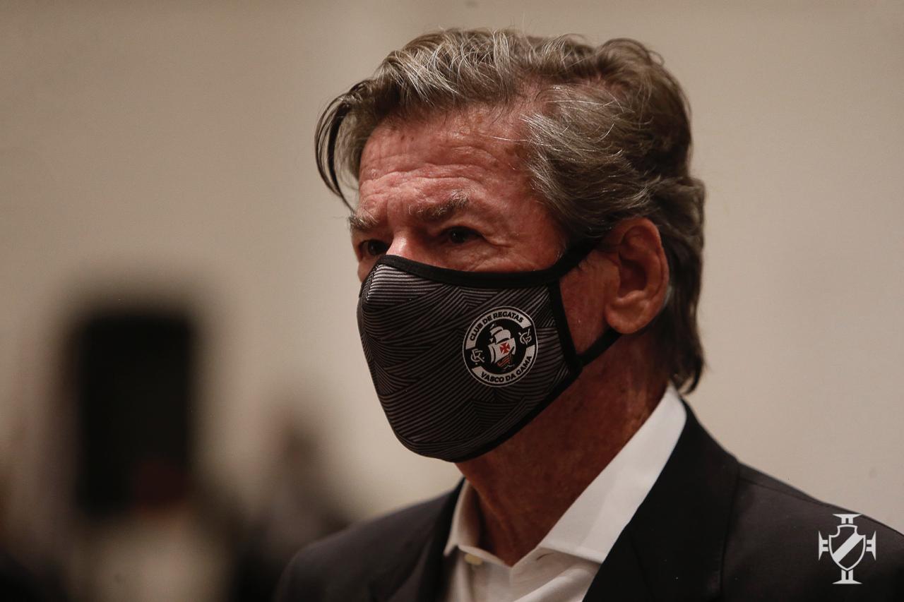 O Vasco terá que reintegrar funcionários demitidos