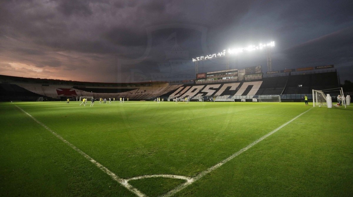 Quase deu ruim: Vasco impede empresa de fazer corte de luz em São Januário; entenda