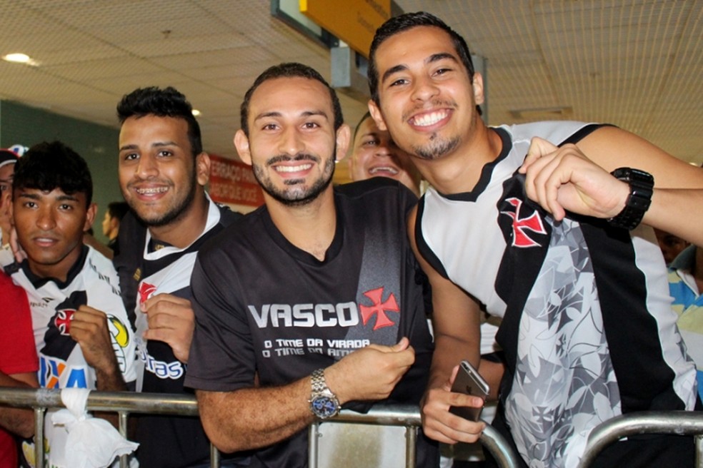 Vascaínos criam #MilagreDeItaquera, na esperança de vitória da equipe diante do Corinthians