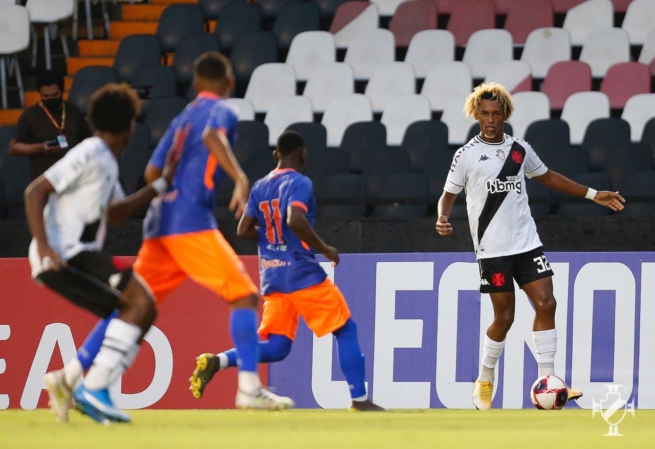 Em reconstrução, Vasco pode terminar a rodada na lanterna do Carioca