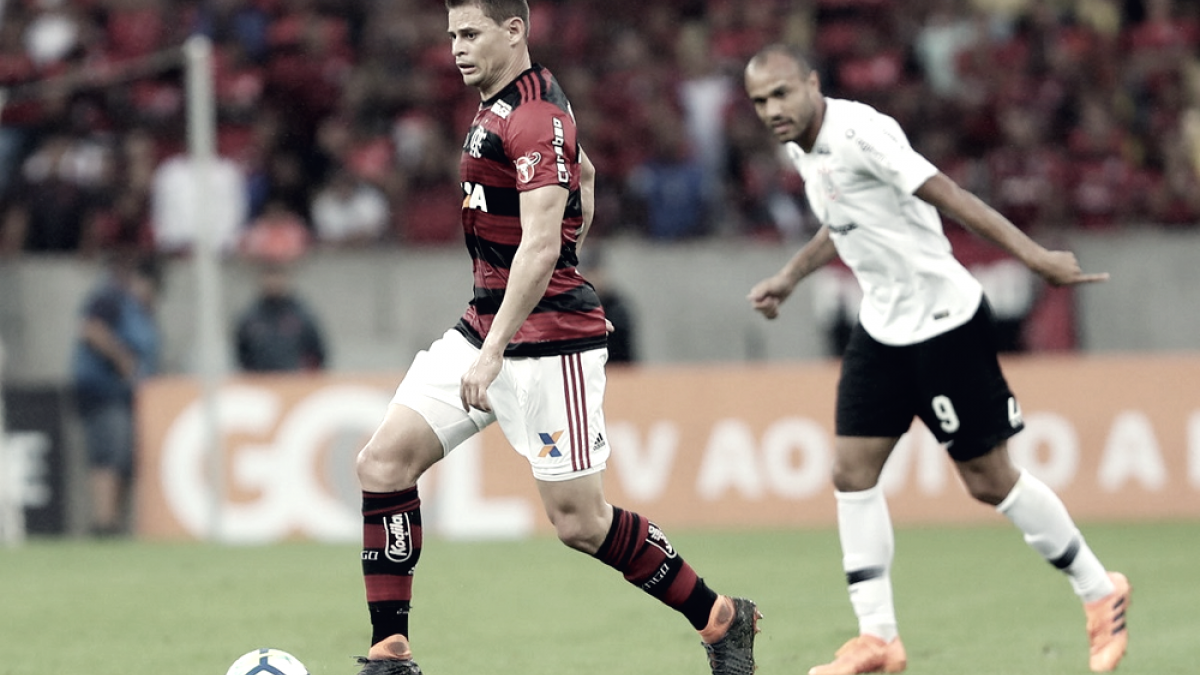 Volante Jonas, ex-Flamengo, foi oferecido ao Vasco