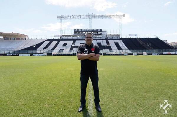 Marcelo Cabo teve dia intenso no Vasco: vetos, indicações e observação dos garotos na estreia do Carioca