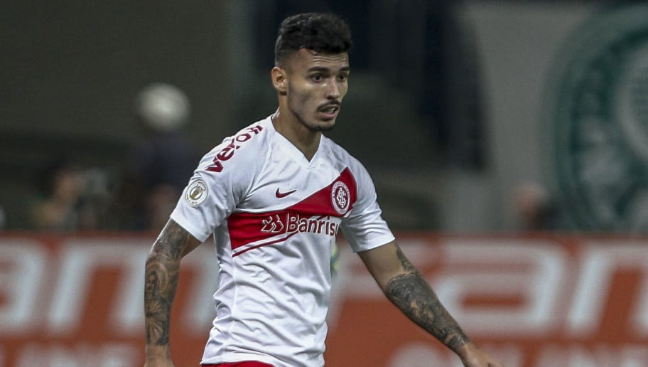 Novo reforço: Zeca aguarda rescisão com Inter para ser anunciado pelo Vasco; Hayner, destaque do Cuiabá, é avaliado pela diretoria