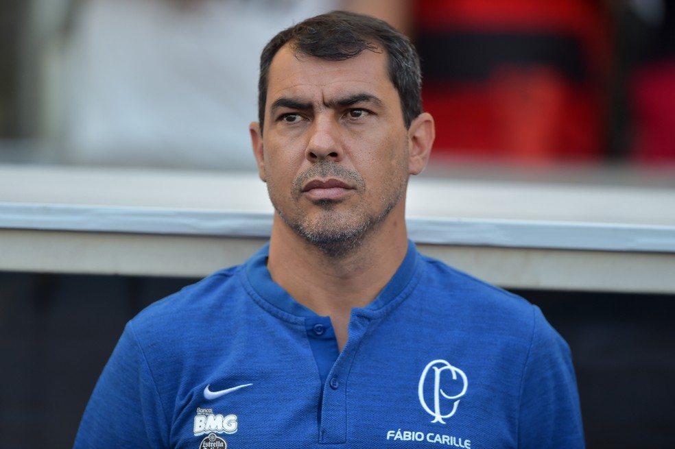 Técnico Fabio Carille faz elogios ao Léo Jabá, novo reforço do Vasco