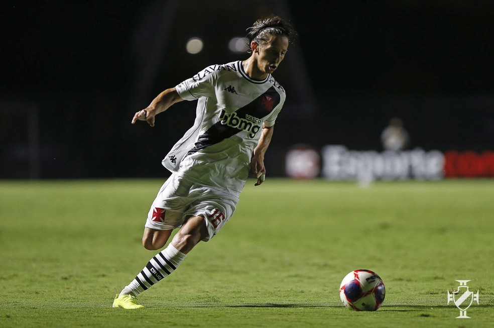 Com mudanças no ataque, veja a provável escalação do Vasco para enfrentar o Volta Redonda no Carioca