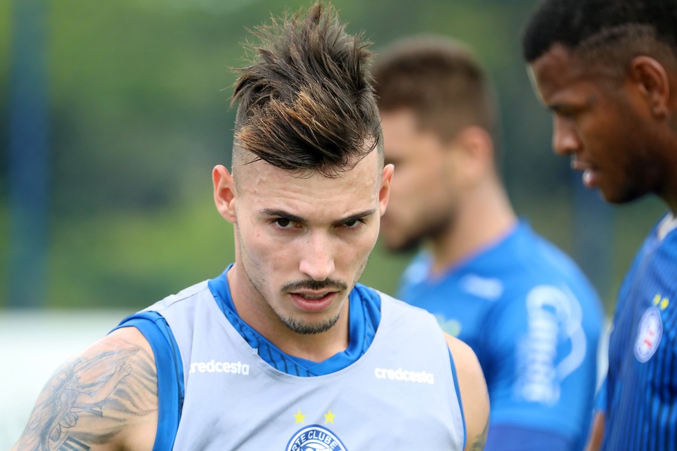 Números do Zeca, novo lateral do Vasco