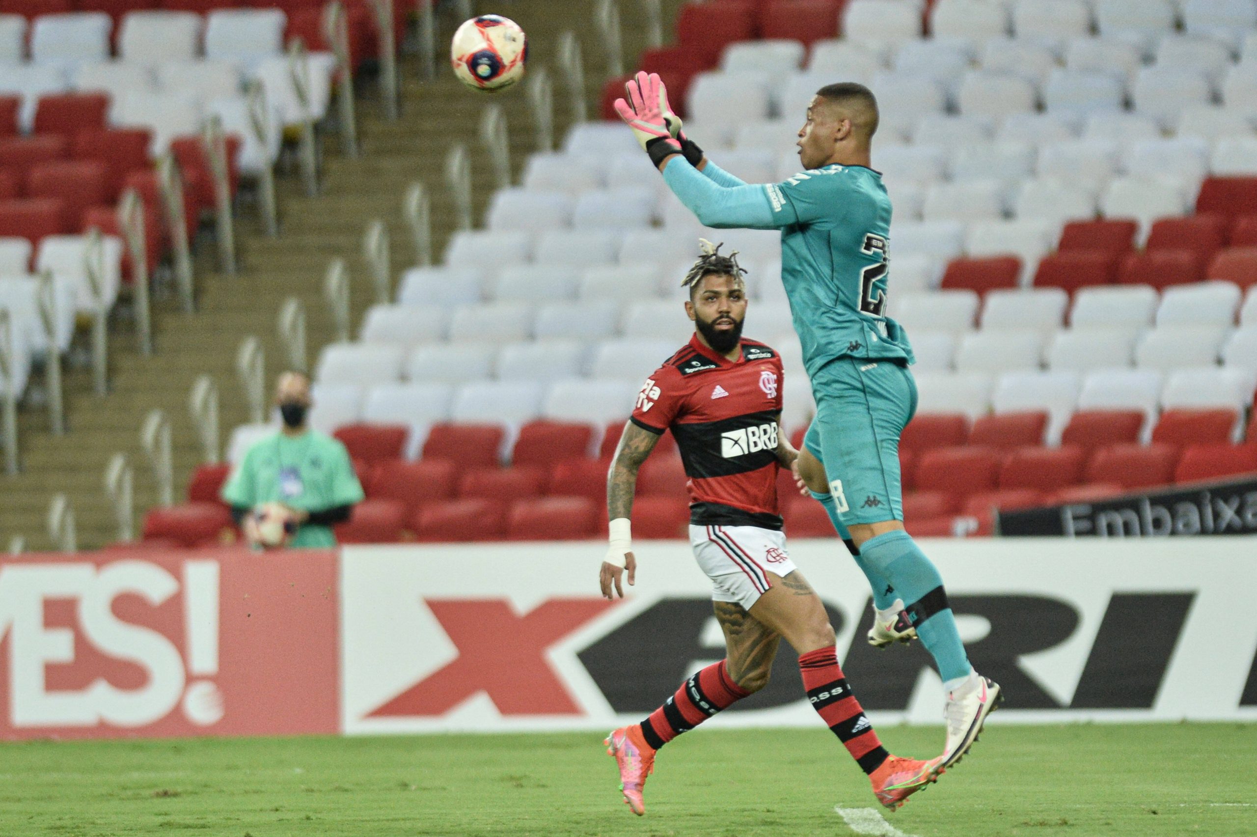 Destaque na vitória contra o Flamengo, Lucão exalta equipe: “Foi uma atuação perfeita do time”