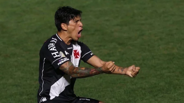 Com golaço marcado contra o Flamengo, Germán Cano chega aos 100 gols desde 2018; assista