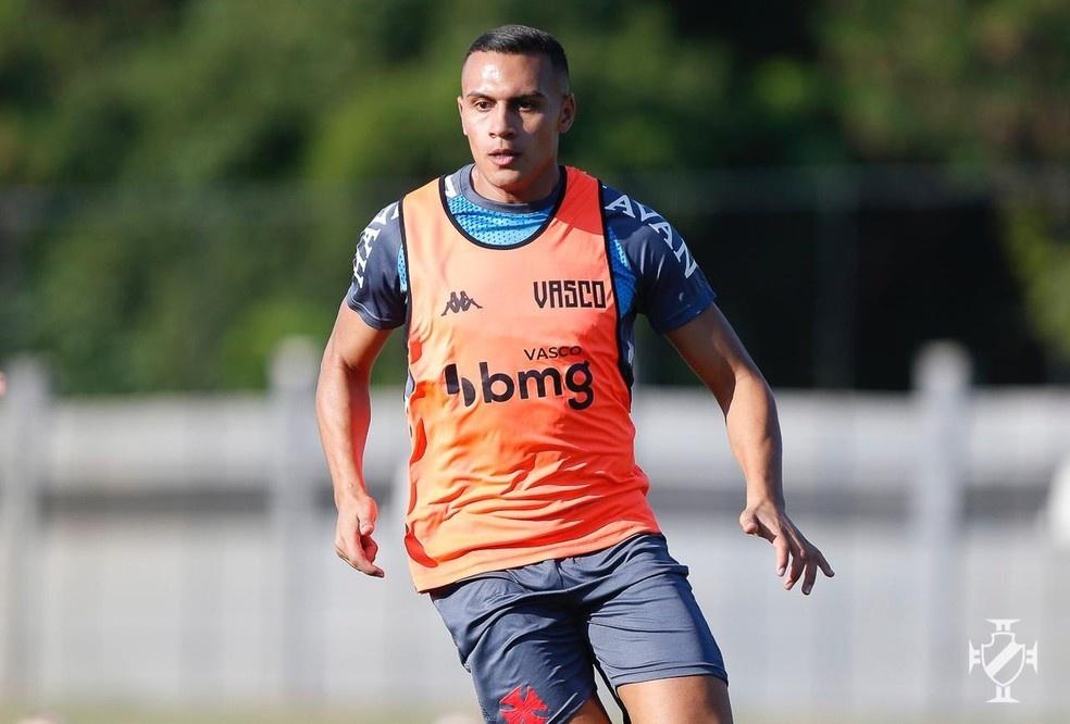 Com três novidades, Vasco treinou nesta quinta-feira visando o duelo contra o Bangu