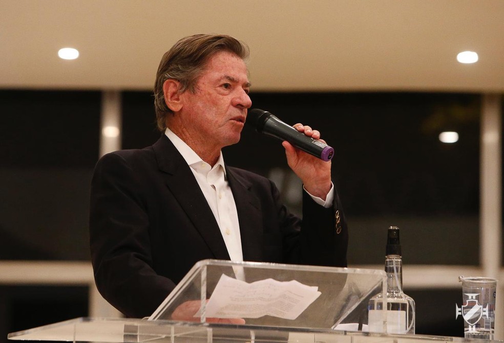 Vasco oferecerá acordo para funcionários demitidos na pandemia; entenda