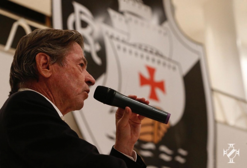 Vasco faz nova proposta de parcelamento a funcionários demitidos