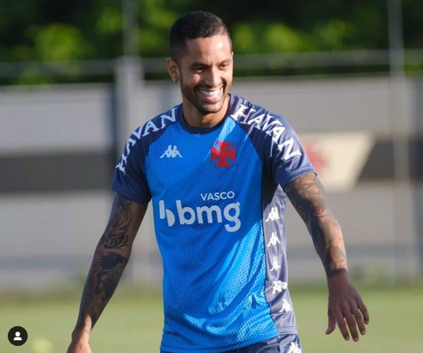 De volta ao Vasco, Rômulo realiza seu primeiro treino com o elenco