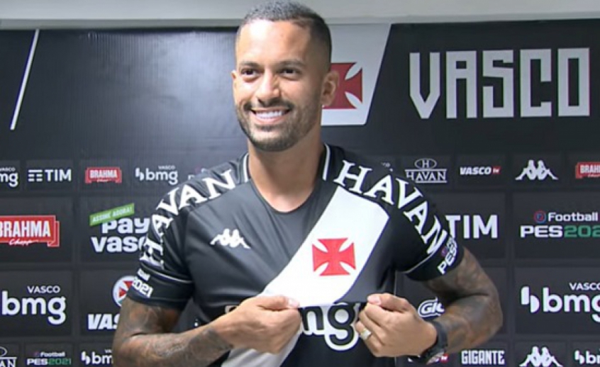 Um bom filho à casa torna: Rômulo fala sobre condição física, elogia projeto do Vasco e deixa passagem pelo Flamengo no passado