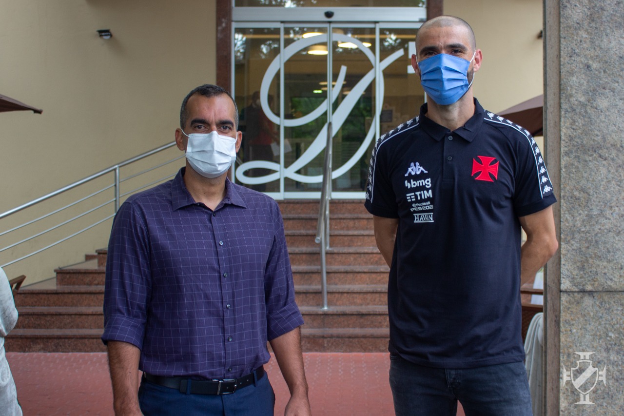 Vanderlei realiza exames e será apresentado nesta 6ª-feira, com transmissão da VascoTV