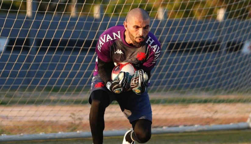 Não joga contra o Flamengo: Vanderlei não será relacionado e estreia pelo Vasco é adiada