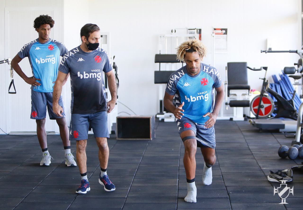 Vinicius, Talles Magno e Matheus Nunes permanecem sem previsão de volta aos gramados