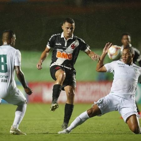 Para se manter vivo no Carioca, Vasco encara Boavista em duelo de reencontros