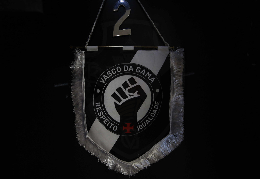 Vasco x Operário-PR: Carregam os mesmos ideais contra o racismo