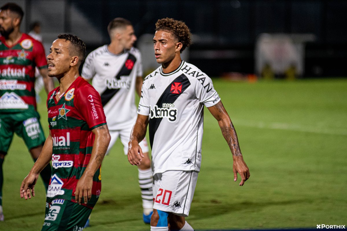 Com novidade, confira a provável escalação do Vasco para o jogo contra o Operário