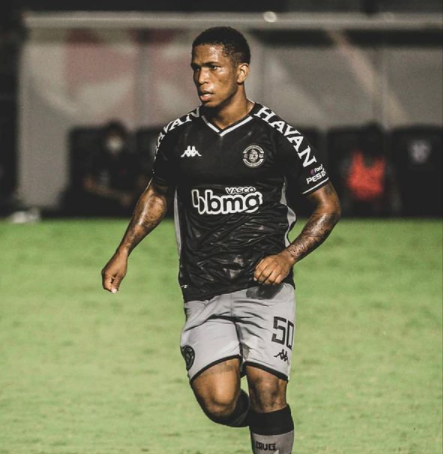 Técnico Zé Ricardo elogia volante Juninho