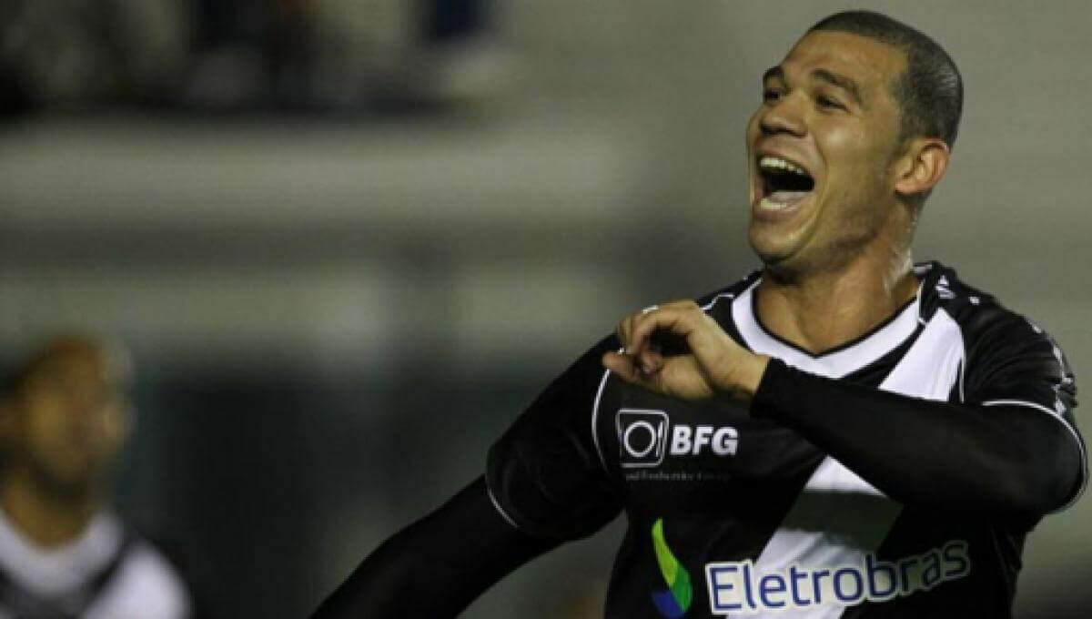 Ex-Vasco, Nilton fala sobre a passagem pelo Clube: ”Muito grato por ter vestido aquela camisa tão pesada”