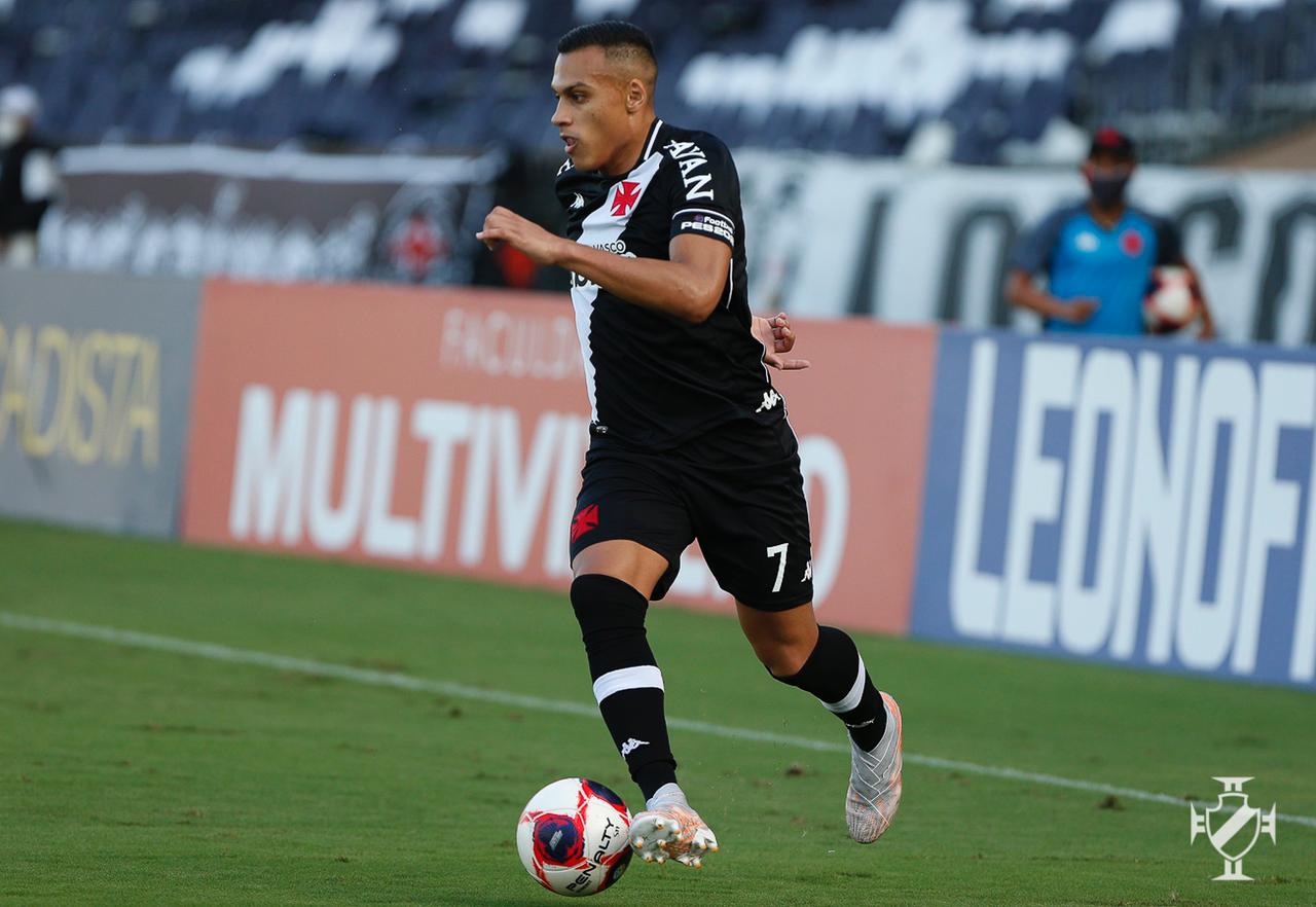 Vasco deve ter volta de Ernando e Léo Jabá contra o Botafogo, mas Romulo ainda é dúvida.