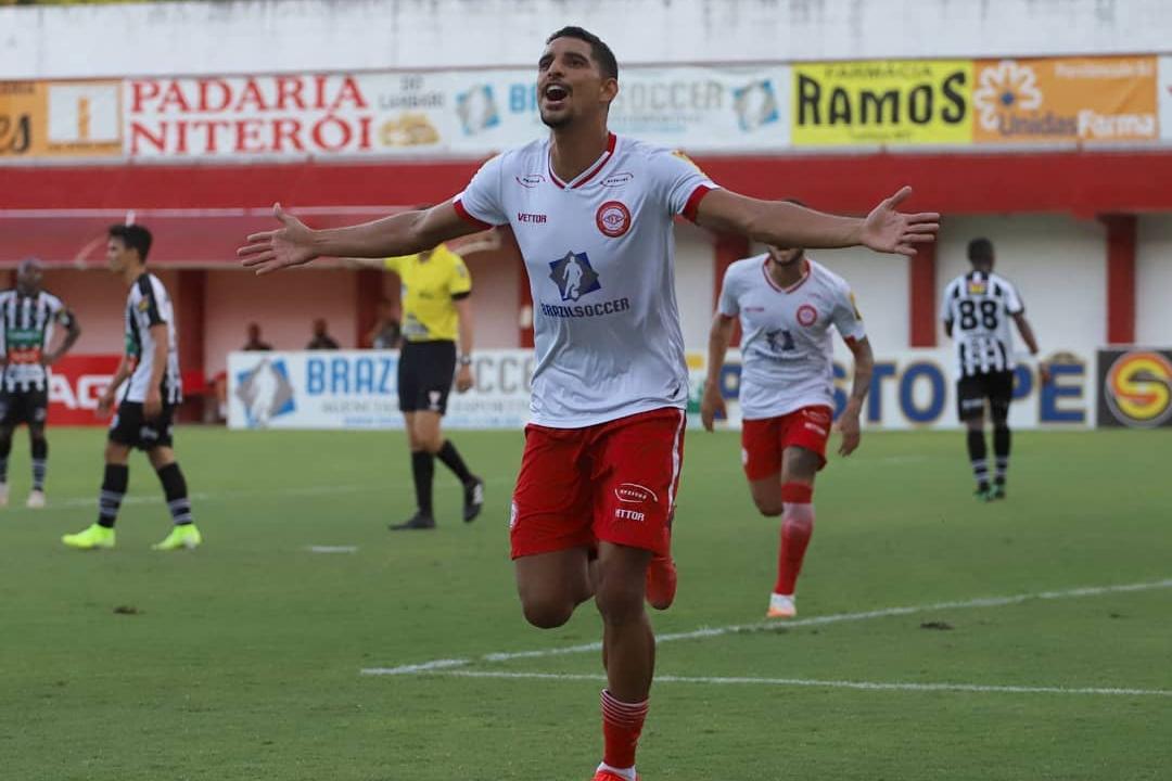 Vasco anuncia a contratação do atacante Daniel Amorim