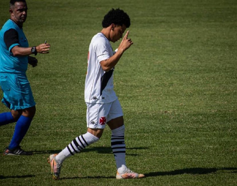 Sub-20 ganha com gol do estreante Emerson Urso