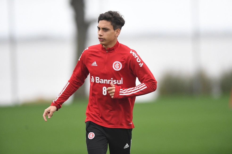 Vasco acerta empréstimo de Sarrafiore, do Internacional